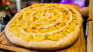 Bavarian Cream Pizza Recipe